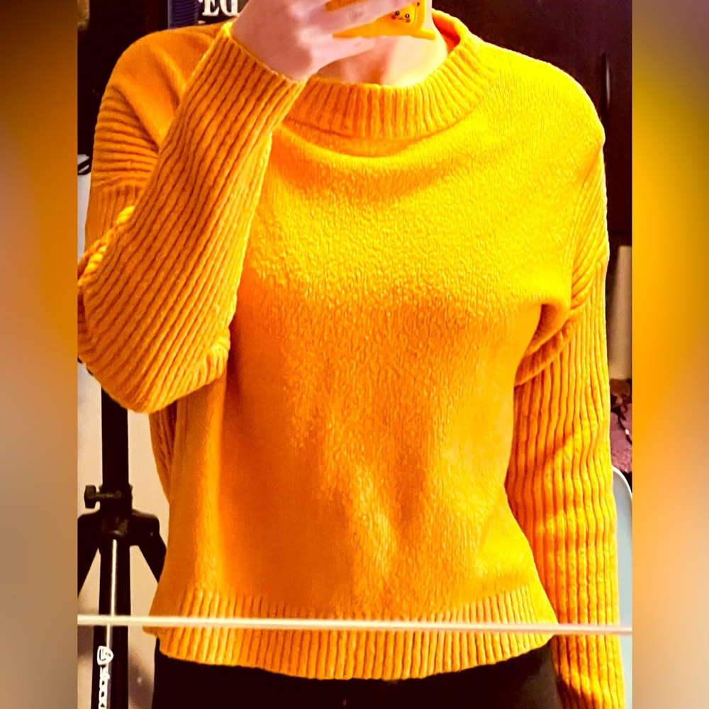 GARAGE yellow cotton sweater